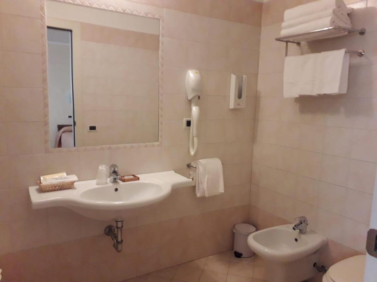Albergo Ristorante Campanile Azzurro Villafranca Padovana 外观 照片